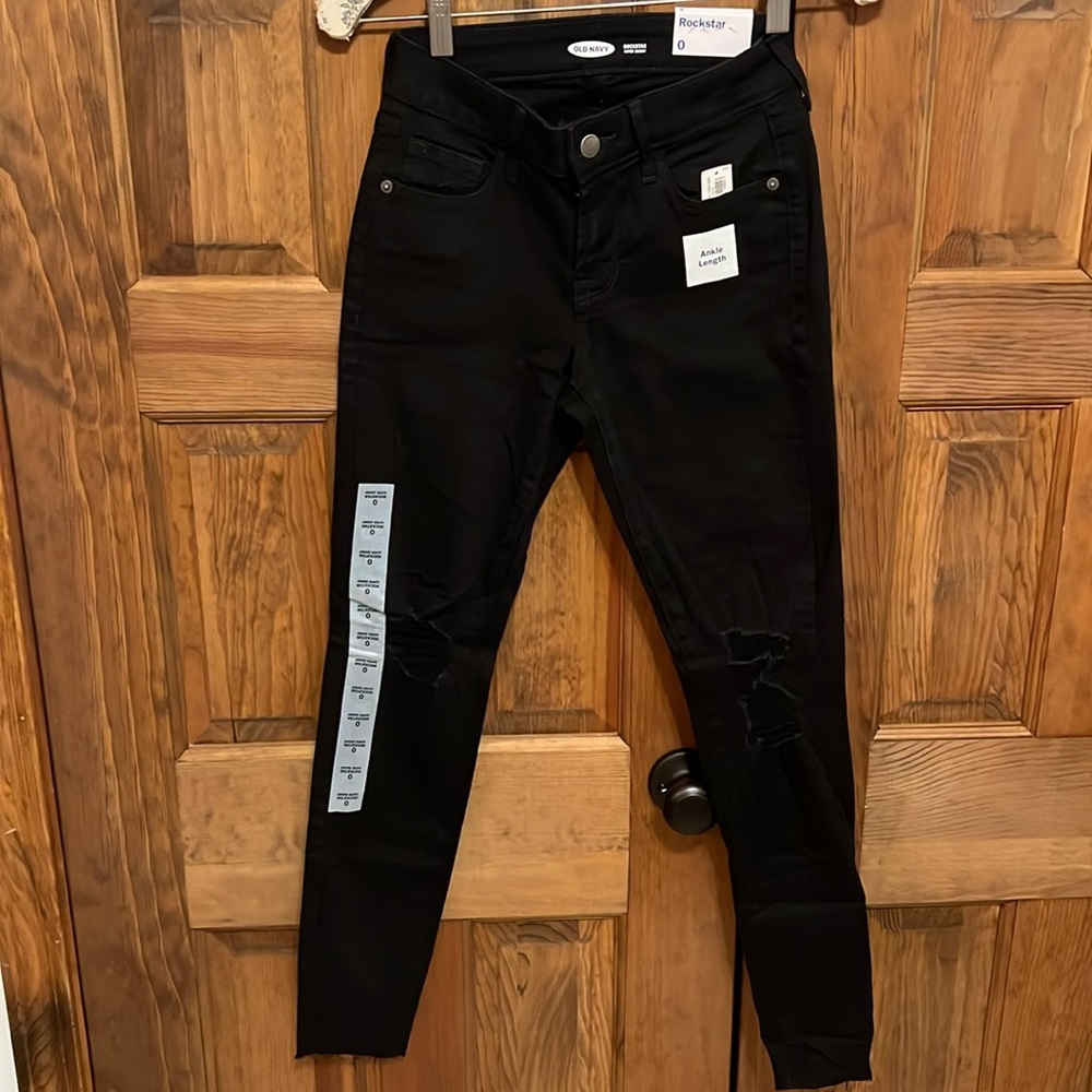 NWT Old Navy Rockstar Super Skinny Ankle Length Jeans